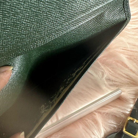 Louis Vuitton 💯% authentic.long wallet taiga leather and Clutch w/ luggage tag - Picture 6 of 8